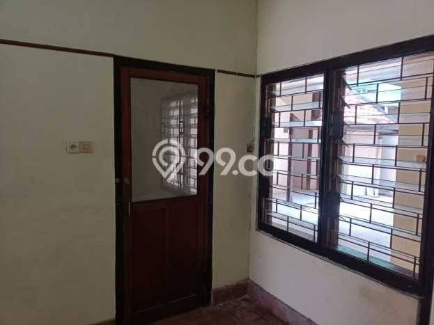 Hunian Cantik Modern Lb 200m2 di Tambaksari, Surabaya Hunian Cantik Modern Lb 200m2 di Tambaksari, Surabaya
