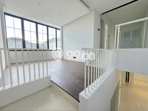 Hunian Mewah Dijual LT 240m2 di Wiyung, Surabaya Hunian Mewah Dijual LT 240m2 di Wiyung, Surabaya