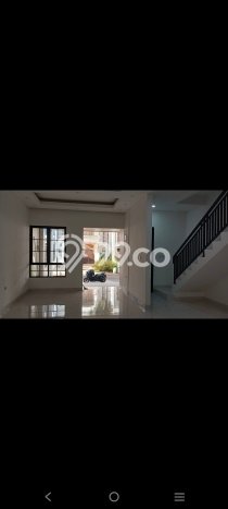 Rumah Mewah LB 120m2 Siap Huni Desain Elegan di Kalideres, Jakarta Barat Rumah Mewah LB 120m2 Siap Huni Desain Elegan di Kalideres, Jakarta Barat