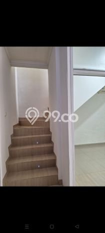 PRIME LOCATION! Rumah area Taman Surya, 3 KT, Lingkungan Strategis, LT 90m² Bangunan 165m² PRIME LOCATION! Rumah area Taman Surya, 3 KT, Lingkungan Strategis, LT 90m² Bangunan 165m²