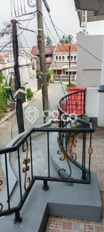 Rumah Modern 4 KT di Daan Mogot Tangerang Full Furnished Rumah Modern 4 KT di Daan Mogot Tangerang Full Furnished