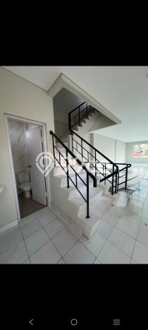 Ruko Disewakan di Taman Surya, Luas 112m², Kawasan Premium, Siap Operasi Ruko Disewakan di Taman Surya, Luas 112m², Kawasan Premium, Siap Operasi