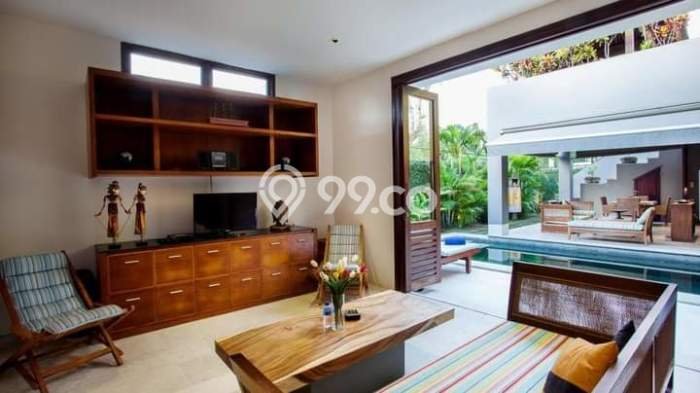 For Sale! Premium House LT 1100m2 Desain Elegan di Seminyak For Sale! Premium House LT 1100m2 Desain Elegan di Seminyak