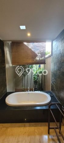Rumah Elit LB 350m2 Siap Pakai Desain Elegan di Seminyak, Badung Rumah Elit LB 350m2 Siap Pakai Desain Elegan di Seminyak, Badung