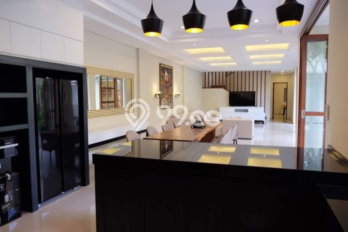 Jual Rumah Luas Megah Dengan View Eksklusif di Umalas, Badung Jual Rumah Luas Megah Dengan View Eksklusif di Umalas, Badung