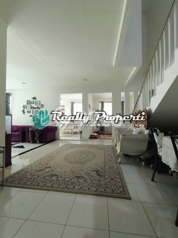 Rumah Luxury Modern Tanpa Renovasi di Bambu Apus Jakarta Timur Rumah Luxury Modern Tanpa Renovasi di Bambu Apus Jakarta Timur