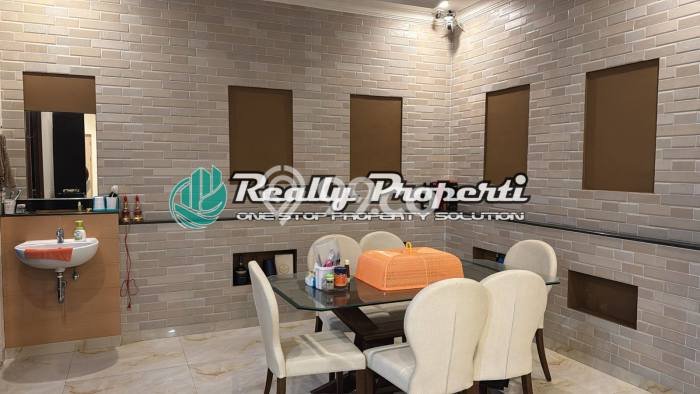For Sale! Luxury House LT 148m2 Desain Modern di Jakarta Garden City For Sale! Luxury House LT 148m2 Desain Modern di Jakarta Garden City