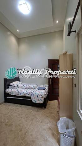For Sale Hunian Rumah Terawat 5 Kamar di Pondok Gede, Bekasi For Sale Hunian Rumah Terawat 5 Kamar di Pondok Gede, Bekasi