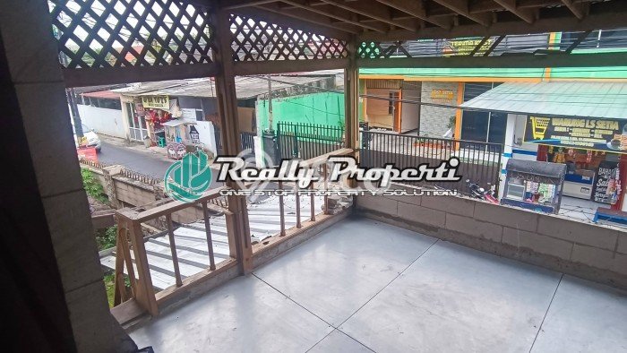 Rumah Sewa Bekasi LT 215m2 LB 240m2 Kawasan Jatiwaringin Rumah Sewa Bekasi LT 215m2 LB 240m2 Kawasan Jatiwaringin