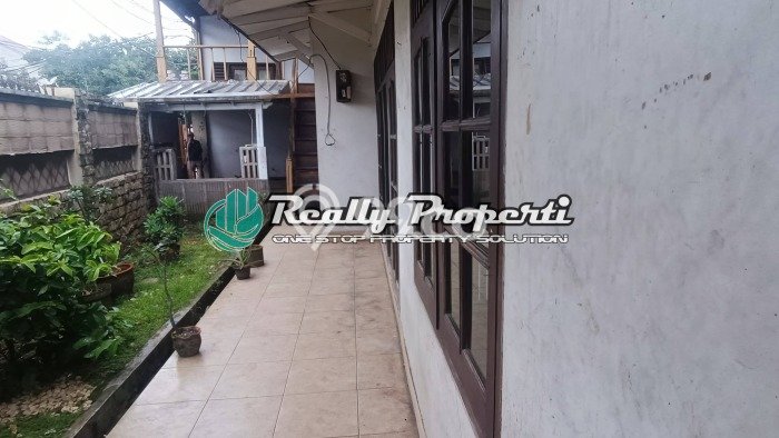 Rumah Sewa Bekasi LT 215m2 LB 240m2 Kawasan Jatiwaringin Rumah Sewa Bekasi LT 215m2 LB 240m2 Kawasan Jatiwaringin