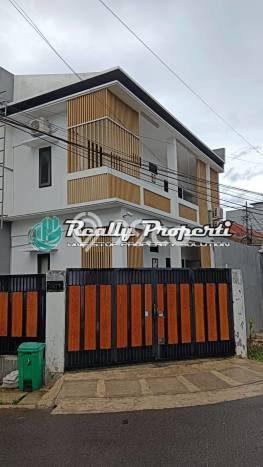 Rumah Minimalis 4 KT di Pegangsaan Jakarta Pusat Rumah Minimalis 4 KT di Pegangsaan Jakarta Pusat