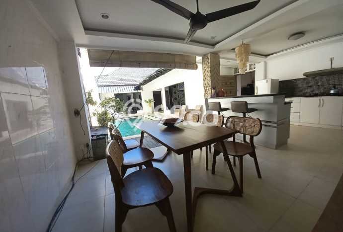 Ready to Use! Luxury House LT 200m2 Desain Elegan di Jimbaran Ready to Use! Luxury House LT 200m2 Desain Elegan di Jimbaran