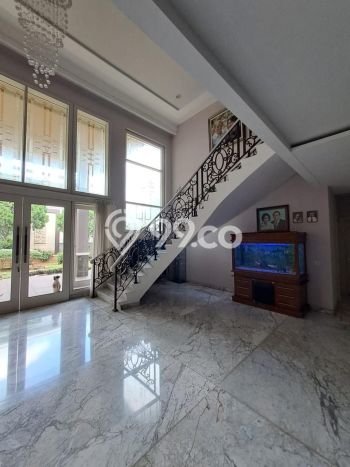 Jual Rumah Luas Megah Dengan View Cantik di Tanjung Duren, Jakarta Barat Jual Rumah Luas Megah Dengan View Cantik di Tanjung Duren, Jakarta Barat