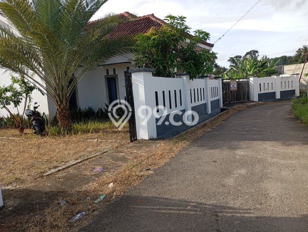 Dijual Cepat Rumah Favorit Siap Huni LB 150m2 di Tanjung Senang, Bandar Lampung Dijual Cepat Rumah Favorit Siap Huni LB 150m2 di Tanjung Senang, Bandar Lampung