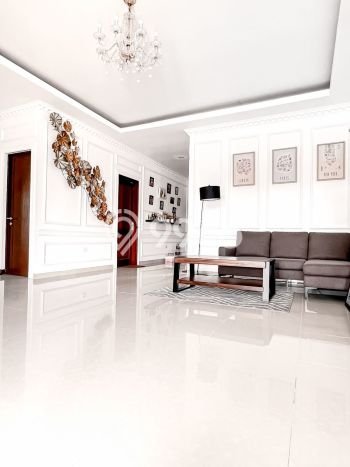 Dijual! Vila Kawasan , Luas 365m2m², Posisi Premium Dijual! Vila Kawasan , Luas 365m2m², Posisi Premium