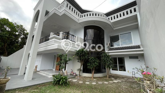 Ready to Use! Premium House LT 600m2 Desain Elegan di Gatot Subroto Ready to Use! Premium House LT 600m2 Desain Elegan di Gatot Subroto