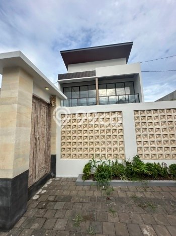 Vila Terawat di Denpasar Timur, Area 150m2m², Posisi Premium dengan jalan bagus Vila Terawat di Denpasar Timur, Area 150m2m², Posisi Premium dengan jalan bagus