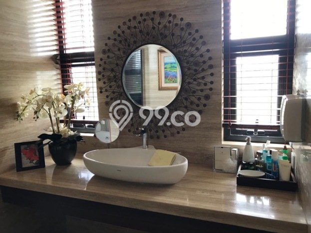 Vila Kawasan , Dimensi 625m2m², Dekat dengan transportasi publik Vila Kawasan , Dimensi 625m2m², Dekat dengan transportasi publik