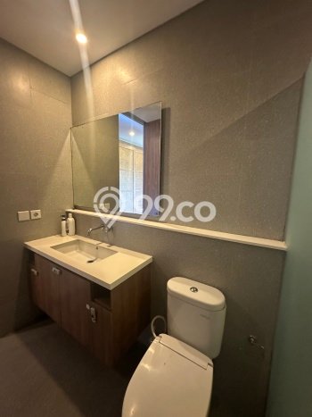 Vila di , Luas 250m2m², Akses ke Pusat Kota Vila di , Luas 250m2m², Akses ke Pusat Kota