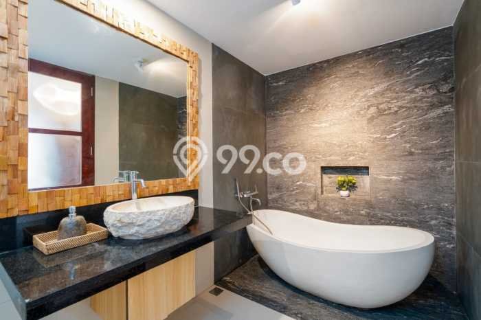 FOR SALE! Vila Kawasan , Luas 217m2m², Posisi Strategis FOR SALE! Vila Kawasan , Luas 217m2m², Posisi Strategis