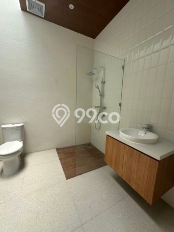 HARGA TERBAIK! Vila Kawasan , Luas 196m2m², Area Strategis HARGA TERBAIK! Vila Kawasan , Luas 196m2m², Area Strategis