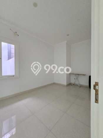 For Sale! Luxury House LT 200m2 Desain Elegan di Pondok Indah For Sale! Luxury House LT 200m2 Desain Elegan di Pondok Indah