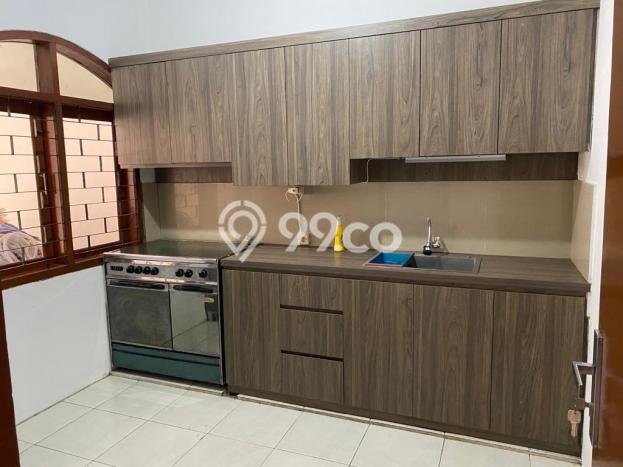 For Sale! Luxury House LT 300m2 Desain Modern di Lebak Bulus For Sale! Luxury House LT 300m2 Desain Modern di Lebak Bulus