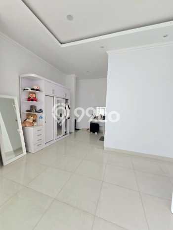 For Sale! Luxury House LT 200m2 Desain Elegan di Pondok Indah For Sale! Luxury House LT 200m2 Desain Elegan di Pondok Indah