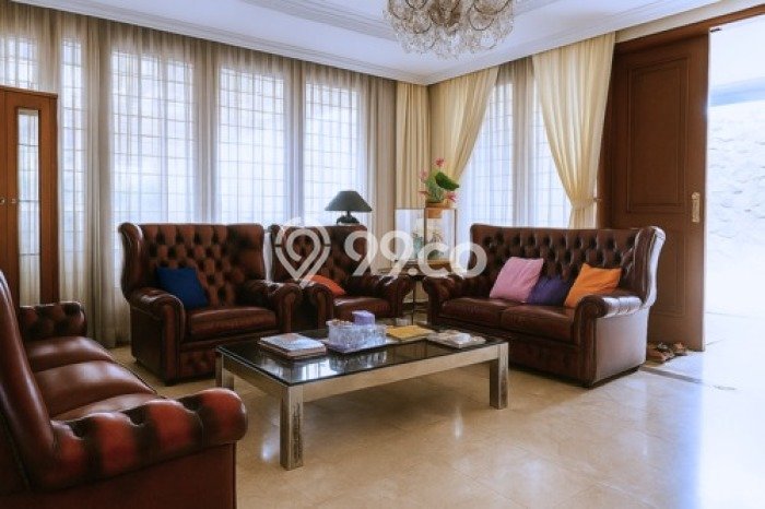 Ready to Use! Luxury House LT 931m2 Desain Modern di Cipete Ready to Use! Luxury House LT 931m2 Desain Modern di Cipete