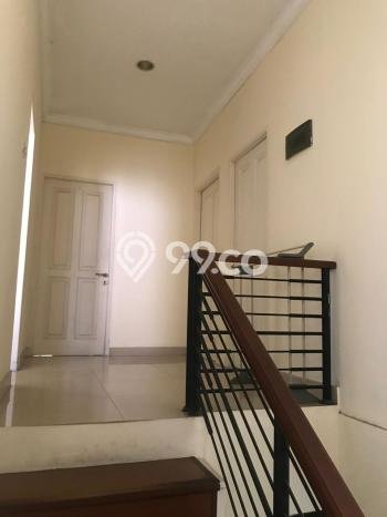 Disewakan! Rumah 3 Kamar Tidur &
3 Kamar Mandi di Pondok Indah, Jakarta Selatan Disewakan! Rumah 3 Kamar Tidur &
3 Kamar Mandi di Pondok Indah, Jakarta Selatan