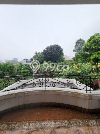 Rumah Mewah LB 700m2 Siap Pakai Desain Elegan di Pondok Indah, Jakarta Selatan Rumah Mewah LB 700m2 Siap Pakai Desain Elegan di Pondok Indah, Jakarta Selatan