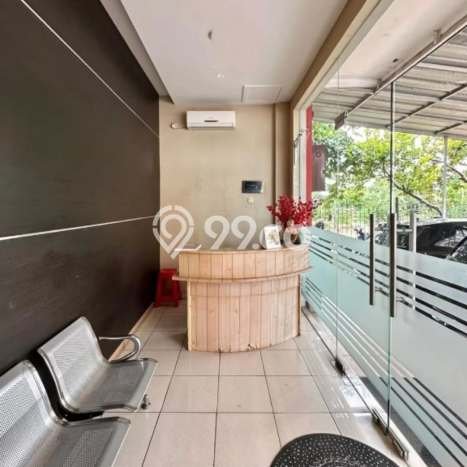 Ruko Dijual di Jakarta Selatan LT 97m2 & LB 378m2 Lokasi Terbaik! Ruko Dijual di Jakarta Selatan LT 97m2 & LB 378m2 Lokasi Terbaik!