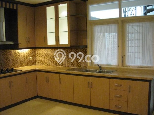 PREMIUM LIVING! Rumah kawasan Ampera, 4 KT, Kawasan Prospektif, LT 500m2m² LB 350m2m² PREMIUM LIVING! Rumah kawasan Ampera, 4 KT, Kawasan Prospektif, LT 500m2m² LB 350m2m²