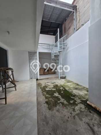 Rumah kawasan Kebayoran Baru, Akses ke Pusat Kota, 5 KT, Luas 380m² LB 350m² Rumah kawasan Kebayoran Baru, Akses ke Pusat Kota, 5 KT, Luas 380m² LB 350m²