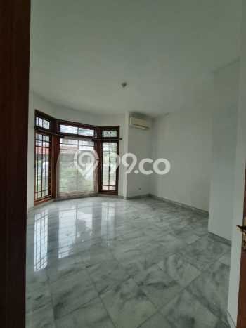 Rumah Luxury Modern Siap Huni di Pondok Indah Jakarta Selatan Rumah Luxury Modern Siap Huni di Pondok Indah Jakarta Selatan