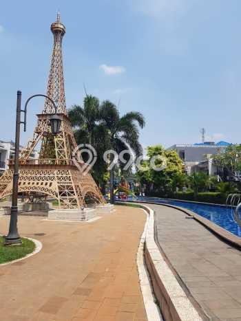 Rumah Modern 5 KT di Cibubur Jakarta Timur Rumah Modern 5 KT di Cibubur Jakarta Timur