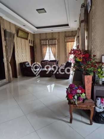 Rumah Luxury Modern Tanpa Renovasi di Ulujami Jakarta Selatan Rumah Luxury Modern Tanpa Renovasi di Ulujami Jakarta Selatan