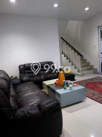 Rumah Modern 5 KT di Cibubur Jakarta Timur Rumah Modern 5 KT di Cibubur Jakarta Timur