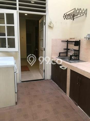 Disewakan! Rumah 3 Kamar Tidur &
3 Kamar Mandi di Pondok Indah, Jakarta Selatan Disewakan! Rumah 3 Kamar Tidur &
3 Kamar Mandi di Pondok Indah, Jakarta Selatan