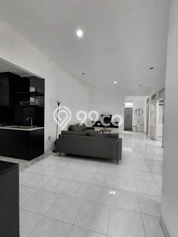 Rumah Disewakan Bandung LT 200m2 LB 150m2 Area Singgasana Rumah Disewakan Bandung LT 200m2 LB 150m2 Area Singgasana