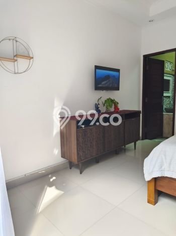 UNIT LANGKA! Rumah di Kerobokan, 3 KT, View Kota, Luas 200m² Bangunan 300m² UNIT LANGKA! Rumah di Kerobokan, 3 KT, View Kota, Luas 200m² Bangunan 300m²