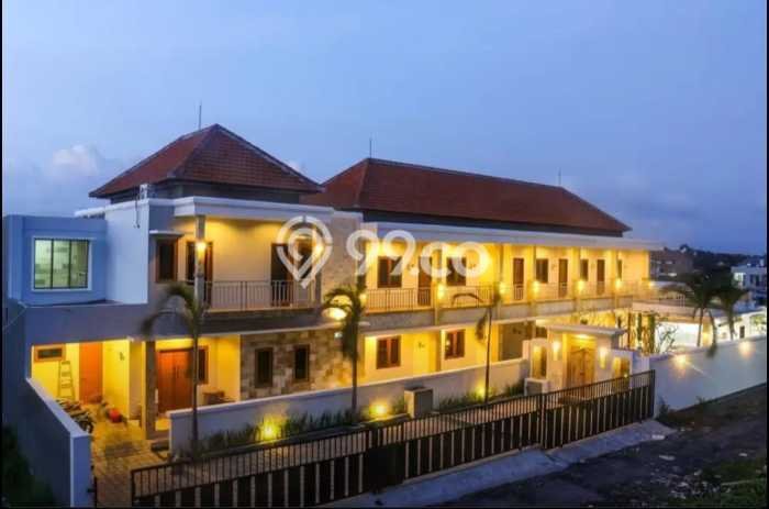 Ready to Use! Luxury House LT 554m2 Desain Elegan di Kerobokan Ready to Use! Luxury House LT 554m2 Desain Elegan di Kerobokan