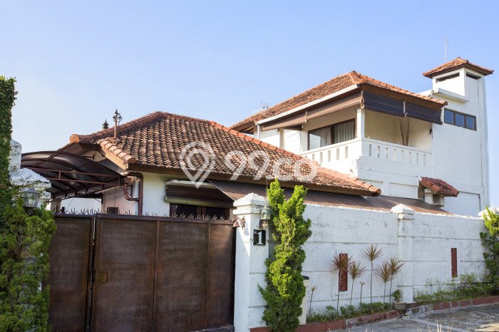 SPECIAL OFFER! Bisa KPR Rumah Minimalis lokasi Padangsambian , Denpasar, LT 250m² Bangunan 285m² SPECIAL OFFER! Bisa KPR Rumah Minimalis lokasi Padangsambian , Denpasar, LT 250m² Bangunan 285m²