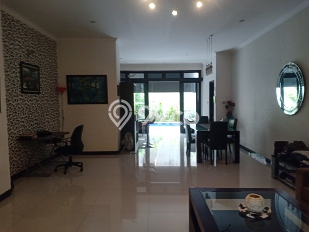 PROPERTI PILIHAN! Rumah Asri di Denpasar Selatan, LT 220m² Bangunan 265m² PROPERTI PILIHAN! Rumah Asri di Denpasar Selatan, LT 220m² Bangunan 265m²