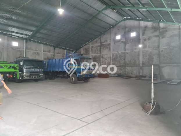 Unit Gudang Disewakan di Gatot Subroto di Area Ramai & Strategis Unit Gudang Disewakan di Gatot Subroto di Area Ramai & Strategis