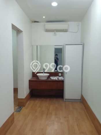 Ruko Kawasan , Luas 585m2m², Kawasan Strategis, Siap Operasi Ruko Kawasan , Luas 585m2m², Kawasan Strategis, Siap Operasi