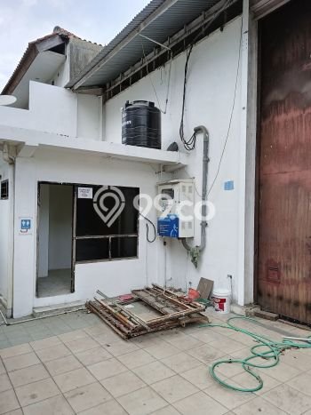 AREA KOMERSIAL! Gudang Disewakan Kawasan Ubung, Luas 300m², Jalan Utama, Ready Usaha AREA KOMERSIAL! Gudang Disewakan Kawasan Ubung, Luas 300m², Jalan Utama, Ready Usaha