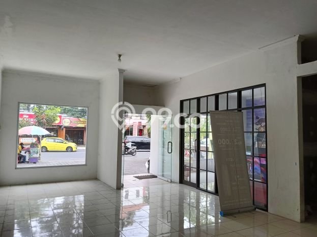 Ruko Disewakan di Denpasar Barat, Luas 121m², Area Strategis, Siap Usaha Ruko Disewakan di Denpasar Barat, Luas 121m², Area Strategis, Siap Usaha