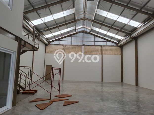 Gudang Disewa di Denpasar dengan LB 275m2 Area Komersial Ramai Gudang Disewa di Denpasar dengan LB 275m2 Area Komersial Ramai