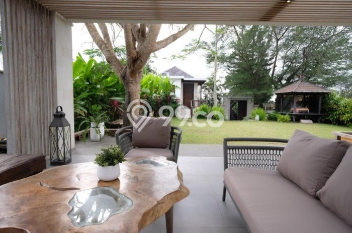 Disewakan Rumah Nyaman di Ungasan LT 1000m2 / LB 360m2 Siap Huni Disewakan Rumah Nyaman di Ungasan LT 1000m2 / LB 360m2 Siap Huni